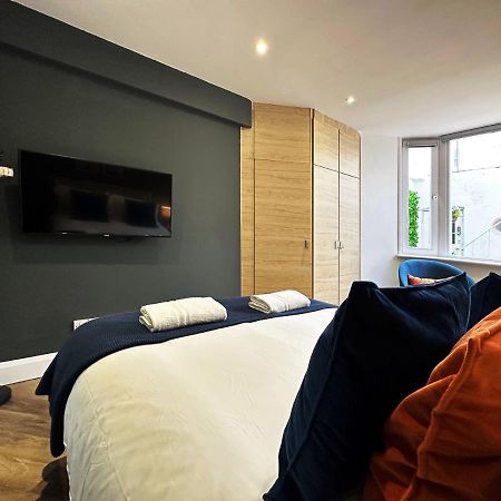 Liam Place Near Hyde Park - 1 Double Bed, 1 Sofa Bed, Spacious Apartment, Private Entrance Londyn Zewnętrze zdjęcie