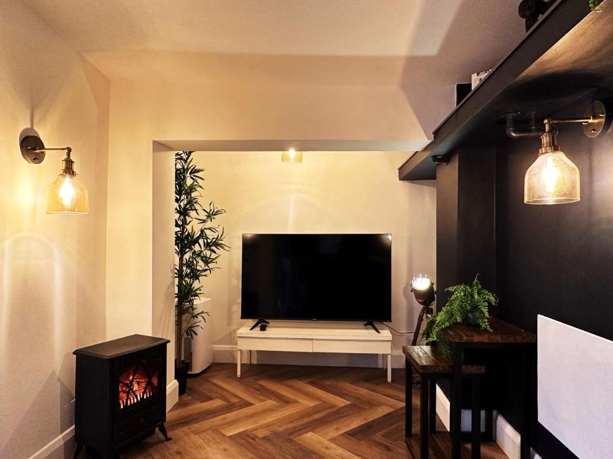 Liam Place Near Hyde Park - 1 Double Bed, 1 Sofa Bed, Spacious Apartment, Private Entrance Londyn Zewnętrze zdjęcie
