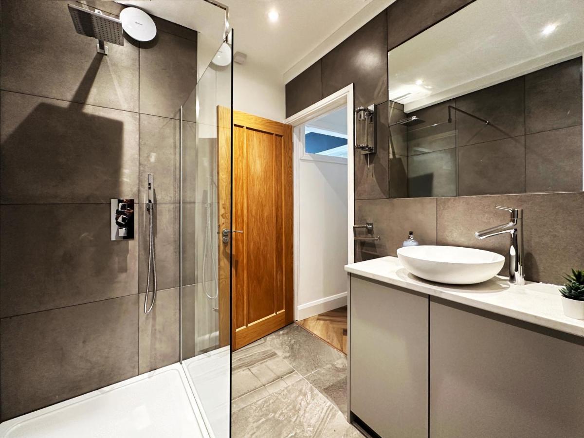 Liam Place Near Hyde Park - 1 Double Bed, 1 Sofa Bed, Spacious Apartment, Private Entrance Londyn Zewnętrze zdjęcie