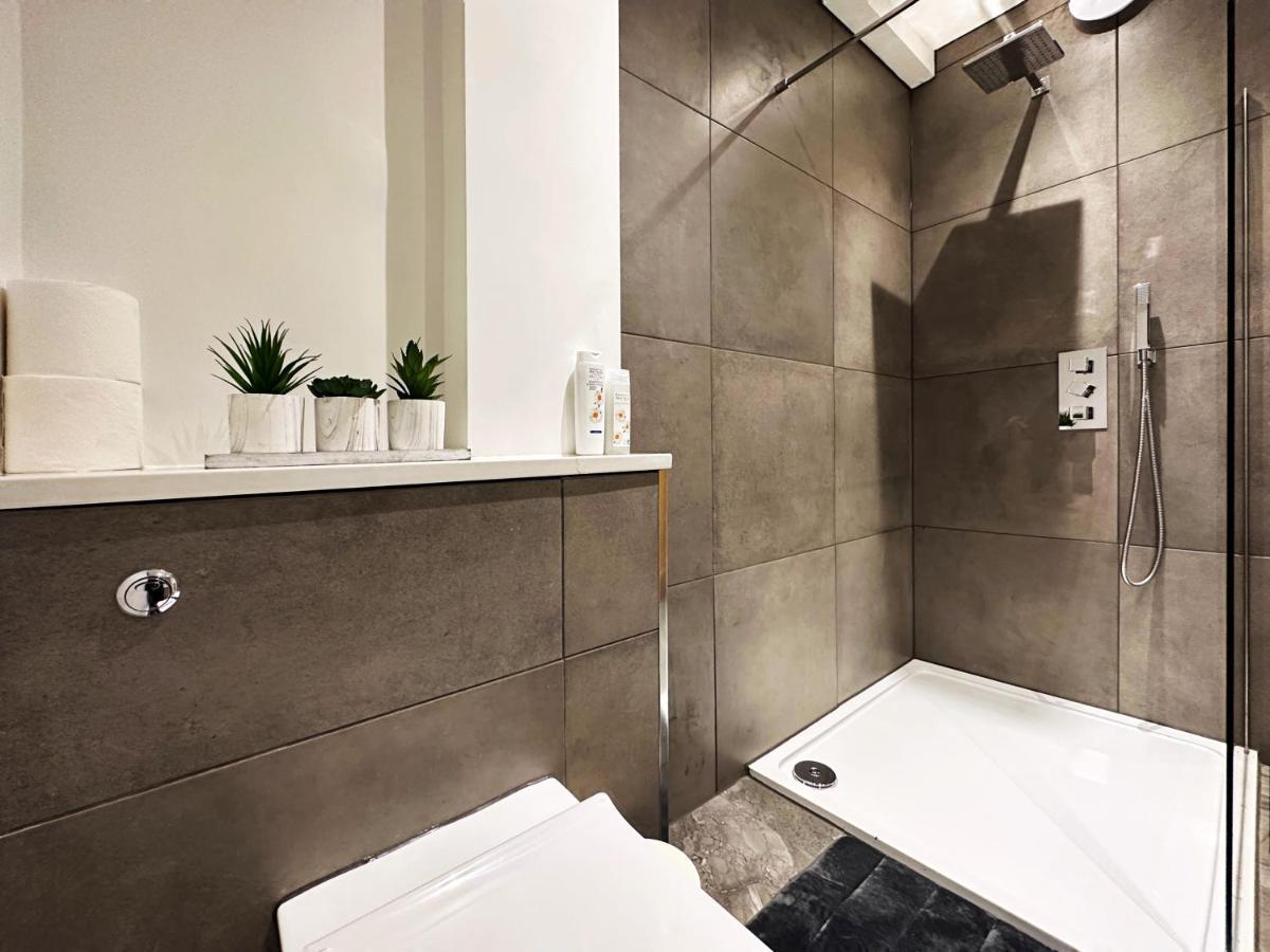 Liam Place Near Hyde Park - 1 Double Bed, 1 Sofa Bed, Spacious Apartment, Private Entrance Londyn Zewnętrze zdjęcie