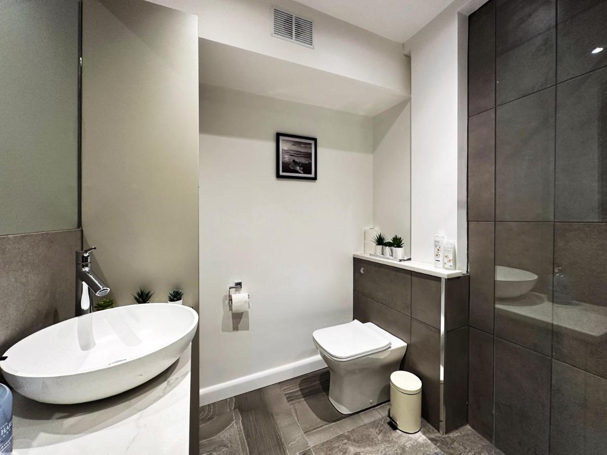 Liam Place Near Hyde Park - 1 Double Bed, 1 Sofa Bed, Spacious Apartment, Private Entrance Londyn Zewnętrze zdjęcie