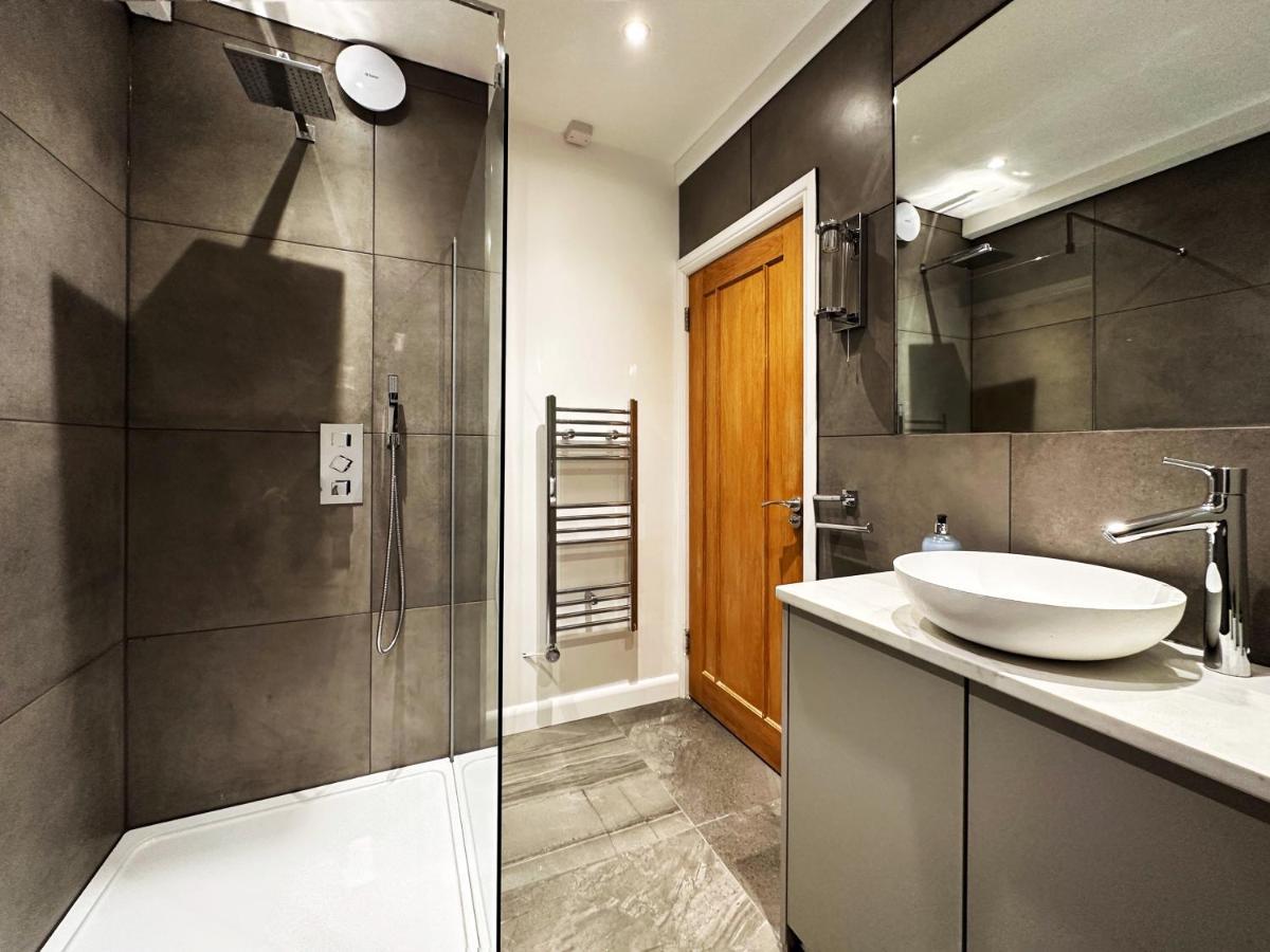 Liam Place Near Hyde Park - 1 Double Bed, 1 Sofa Bed, Spacious Apartment, Private Entrance Londyn Zewnętrze zdjęcie